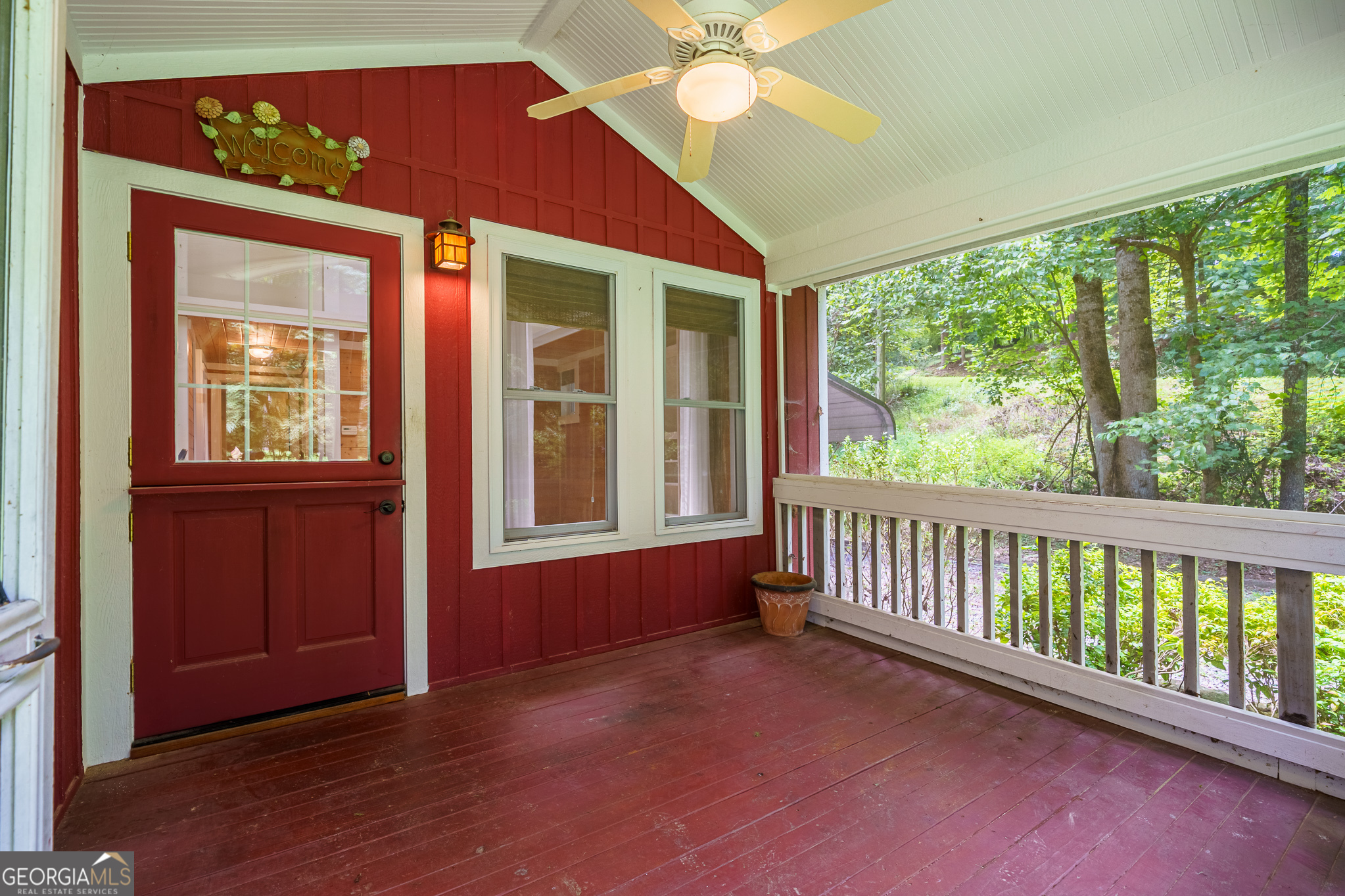 120 Shenendoa Drive Property Photo 6