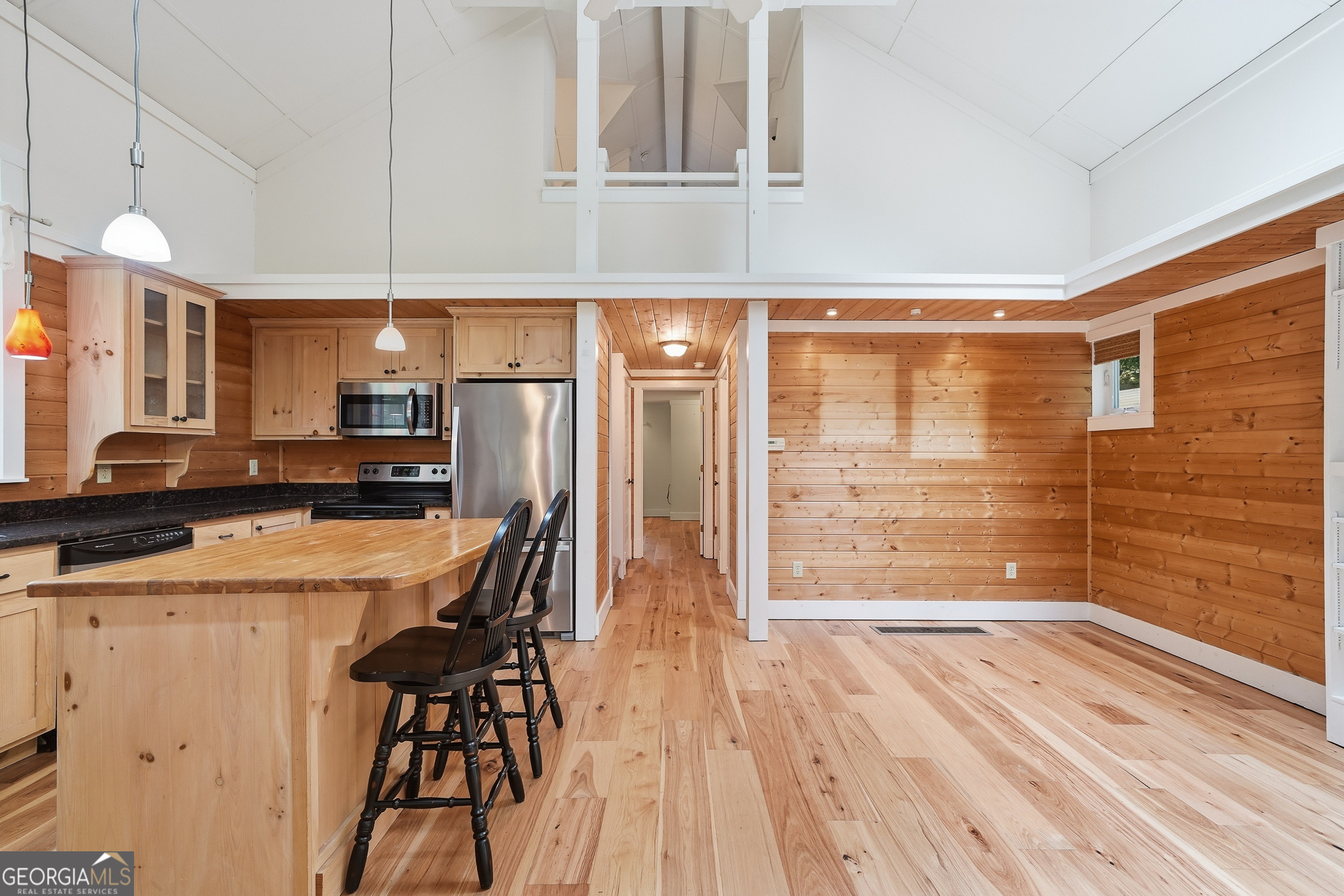120 Shenendoa Drive Property Photo 8