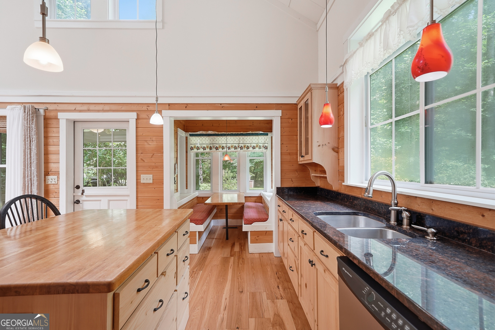 120 Shenendoa Drive Property Photo 18