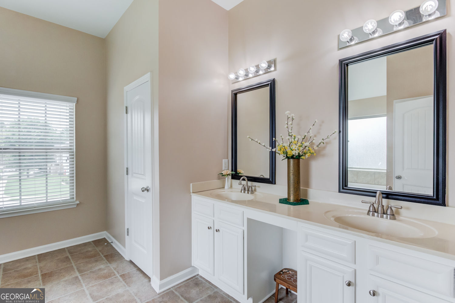 5719 Berkshire Trace Property Photo 26
