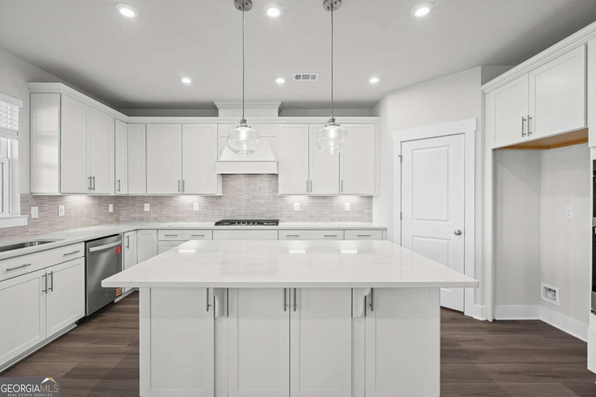 363 Aidens Bluff Property Photo 11