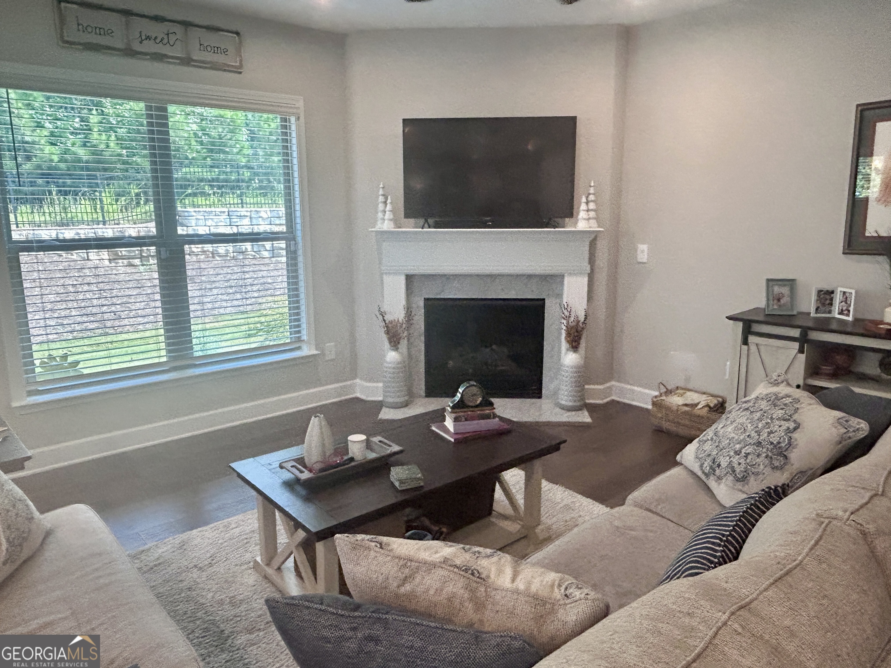 532 Colebrook Way Property Photo 6