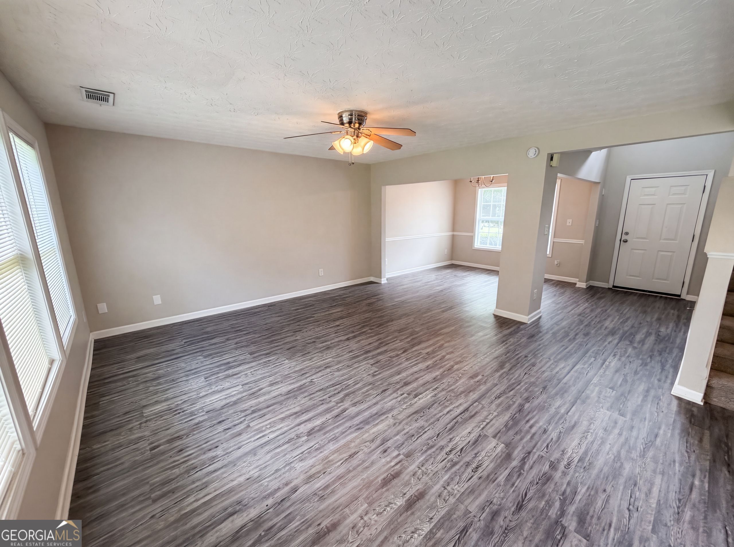 4636 Pine Acre Circle Property Photo 9