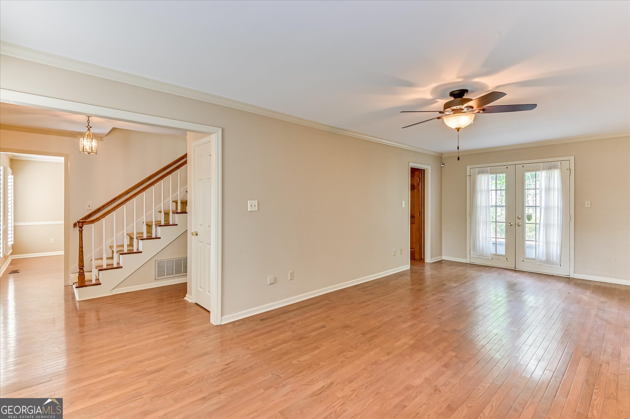 2957 Foxhall Circle Property Photo 8