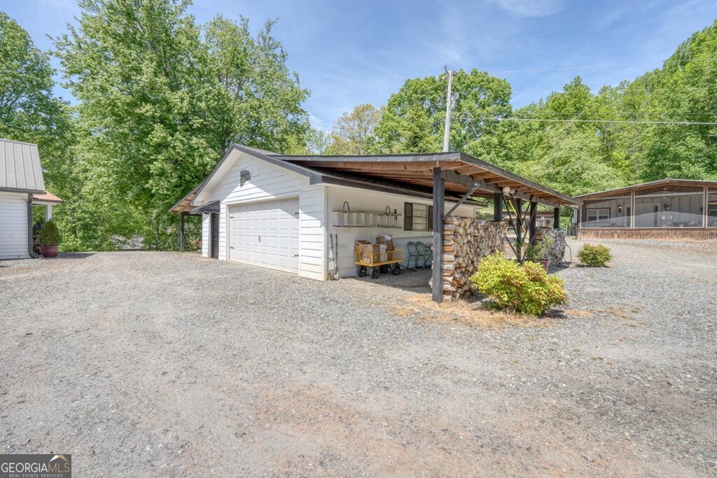 710 Town Mountain Road Property Photo 14