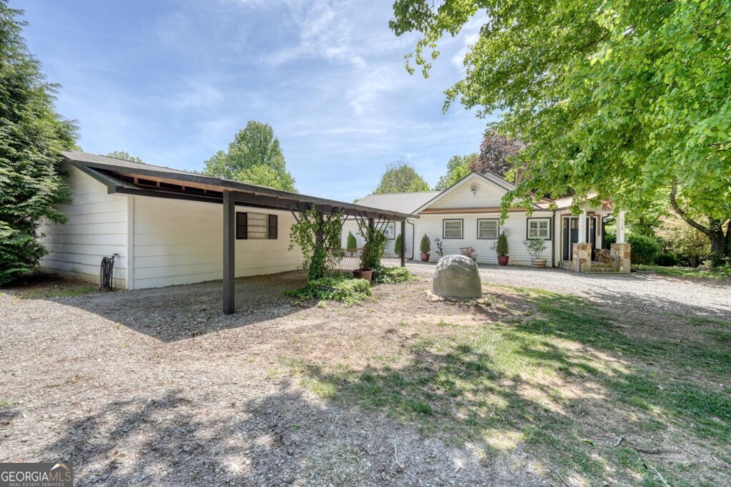 710 Town Mountain Road Property Photo 16