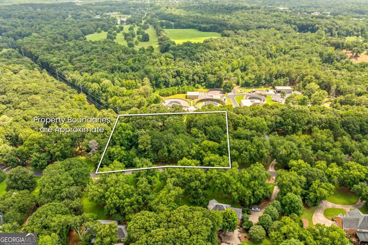 1240 Summit Drive Property Photo 13
