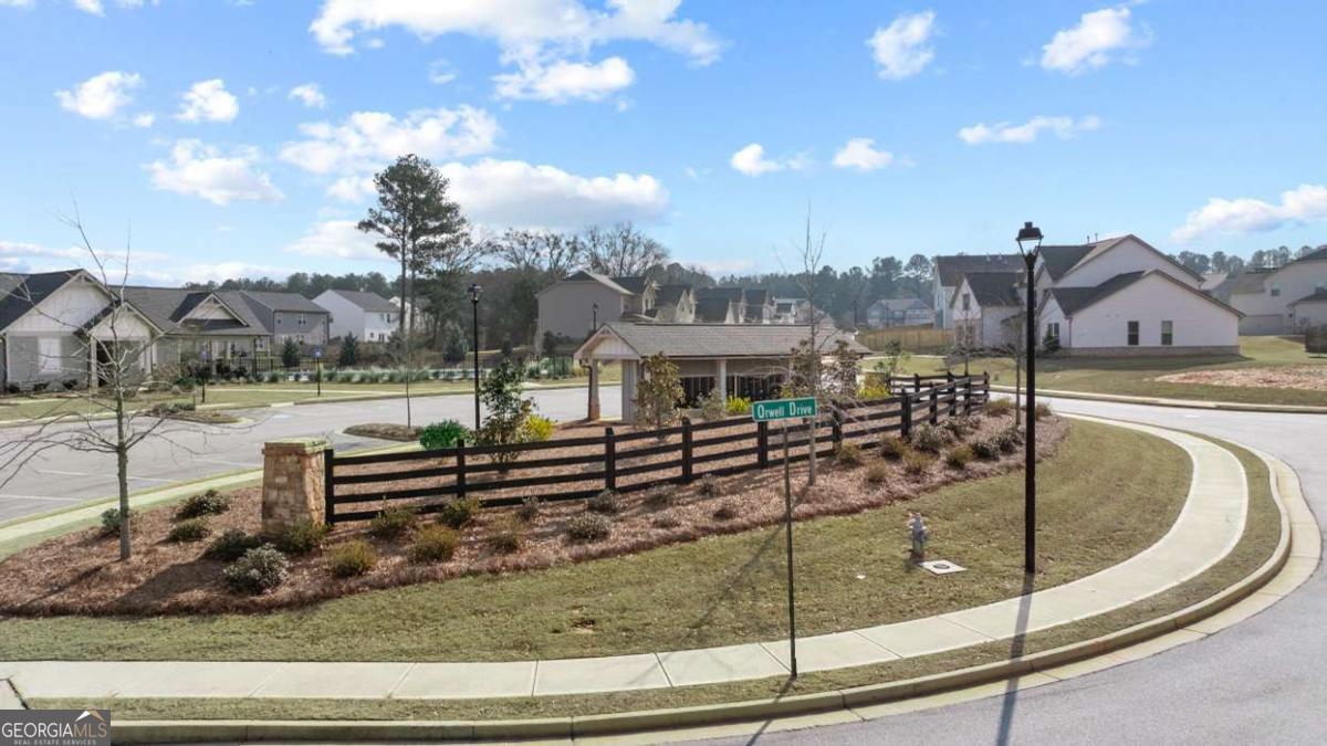 105 Montgomery Drive Property Photo 12