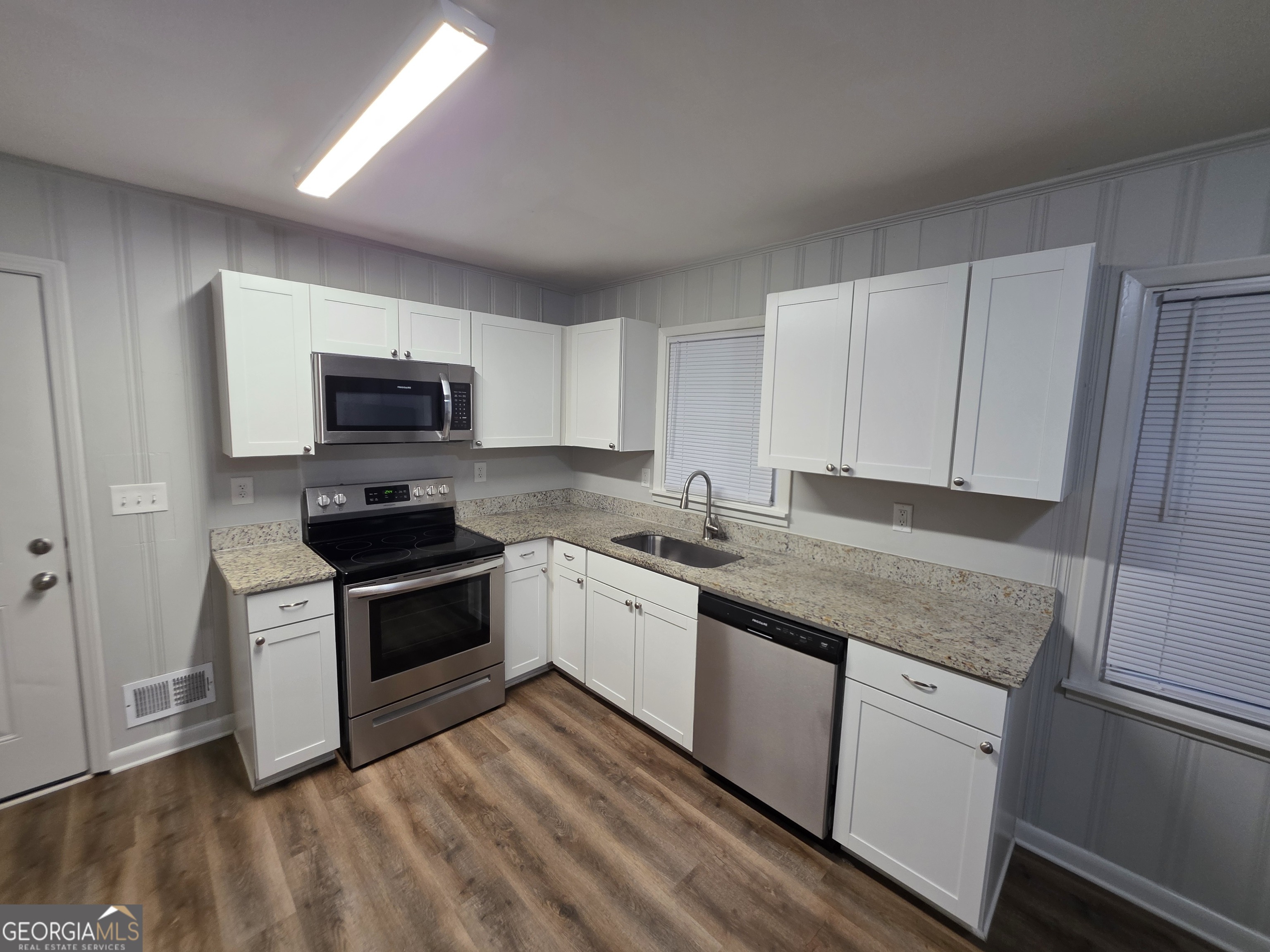 1214 S Broad Street Property Photo 6
