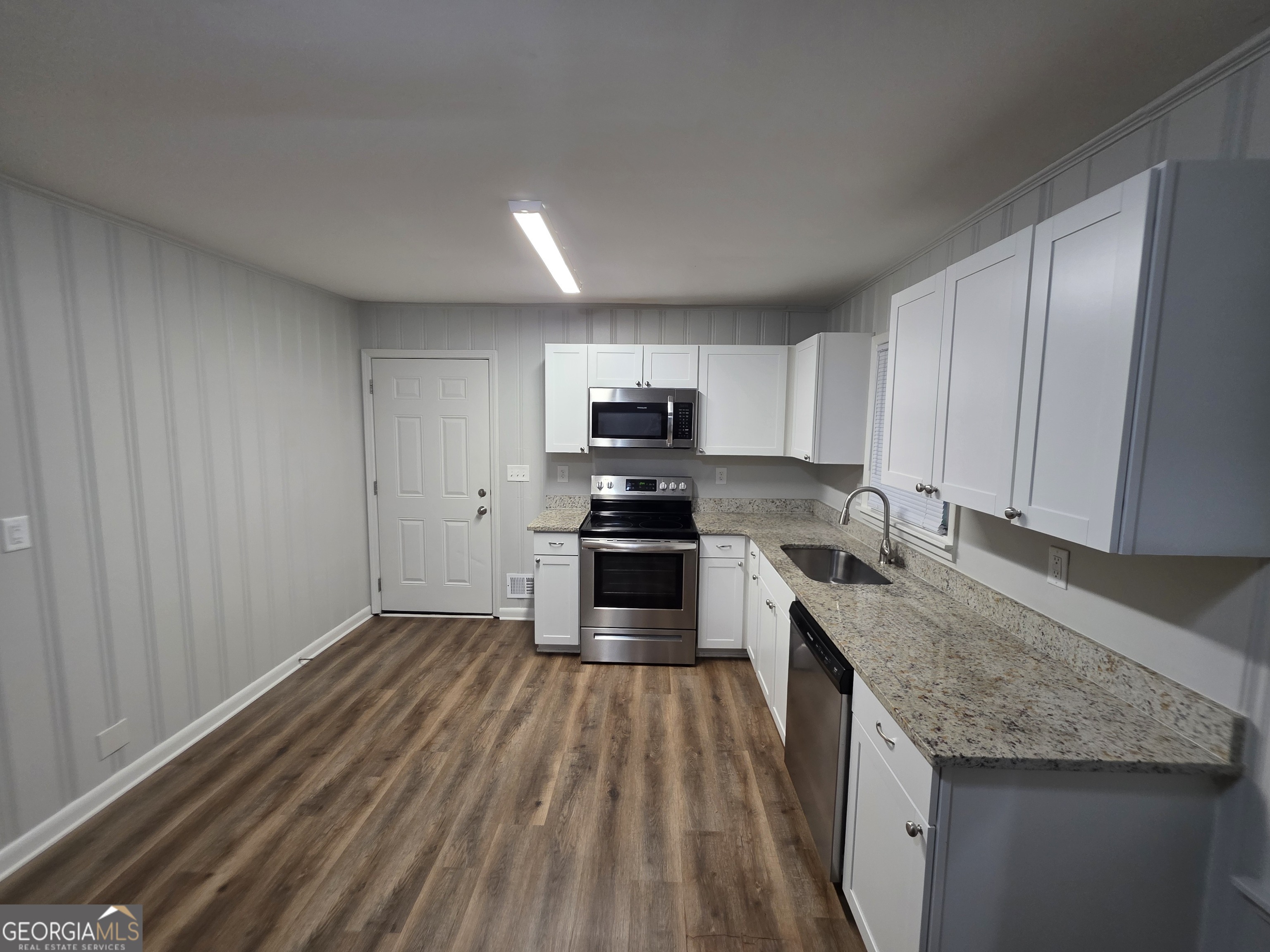1214 S Broad Street Property Photo 8