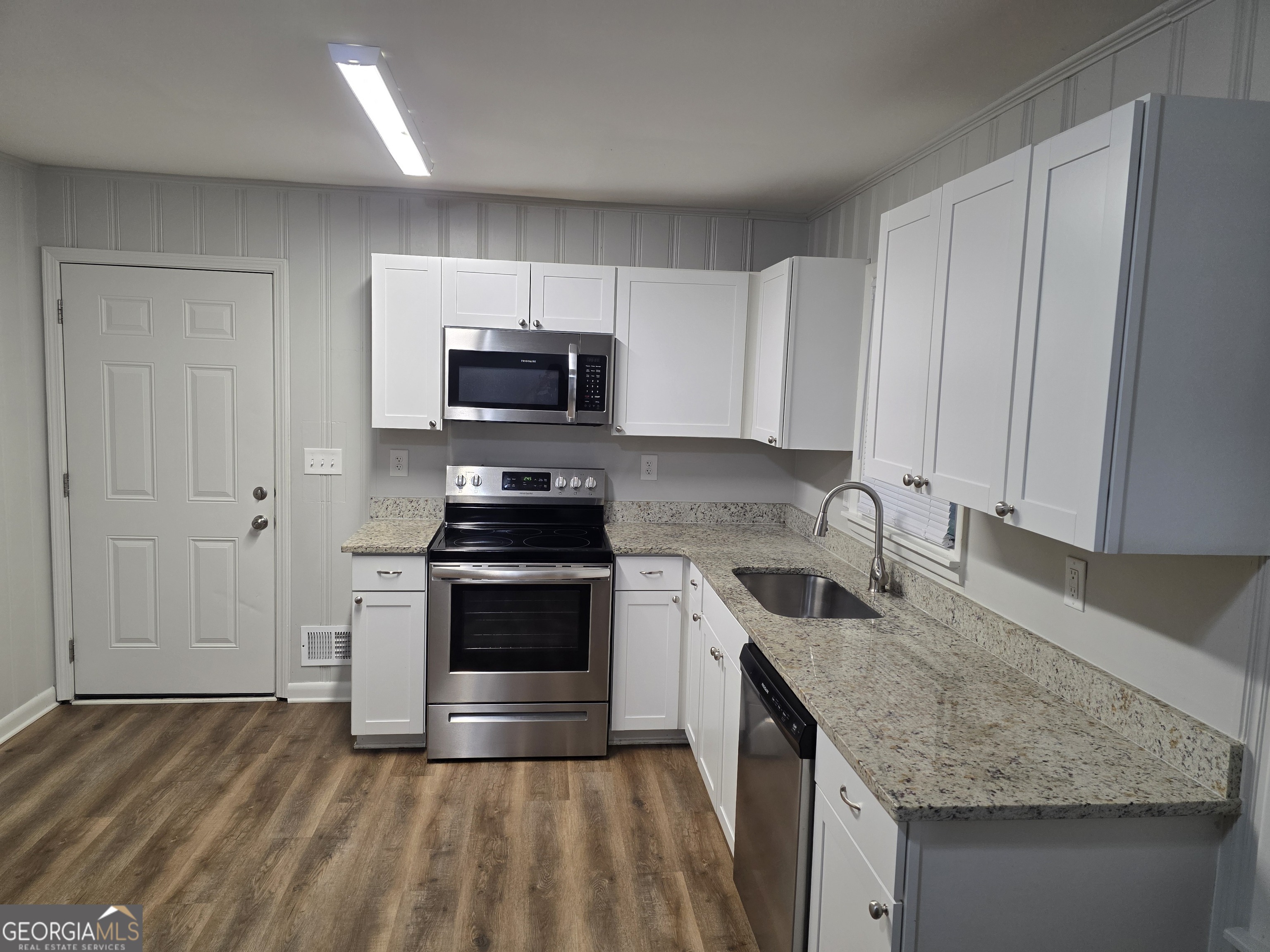 1214 S Broad Street Property Photo 9