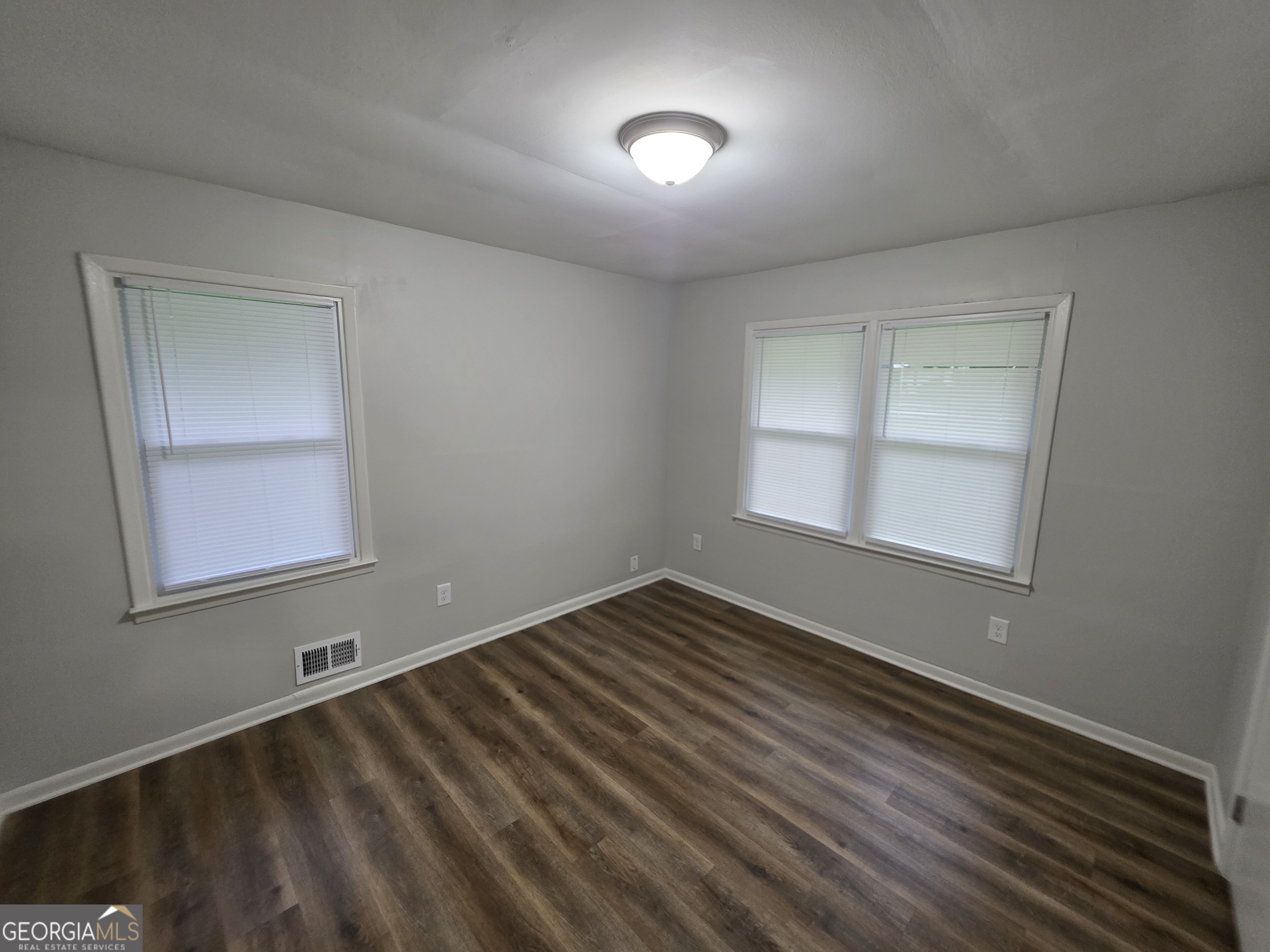 1214 S Broad Street Property Photo 25