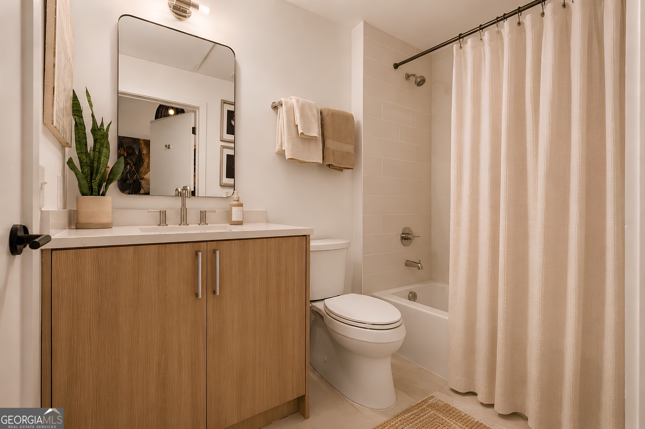 567 Ponce De Leon Avenue # 605 Property Photo 13