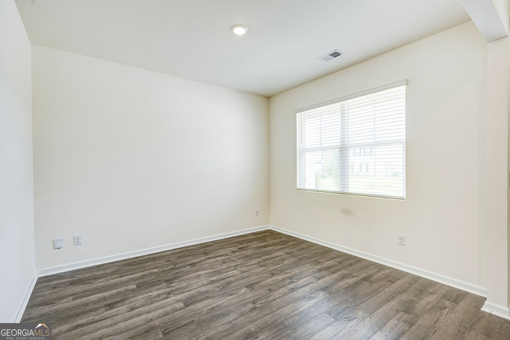 206 Aster Avenue Property Photo 5