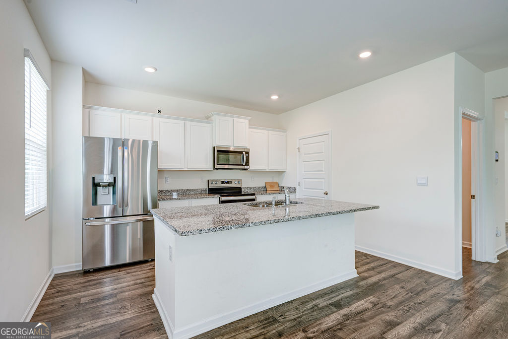 206 Aster Avenue Property Photo 8