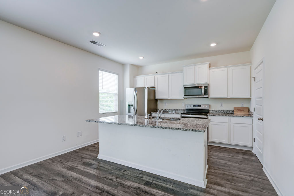 206 Aster Avenue Property Photo 10