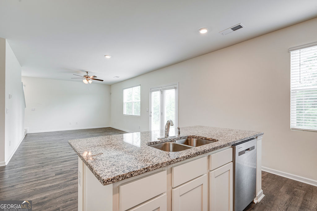 206 Aster Avenue Property Photo 11