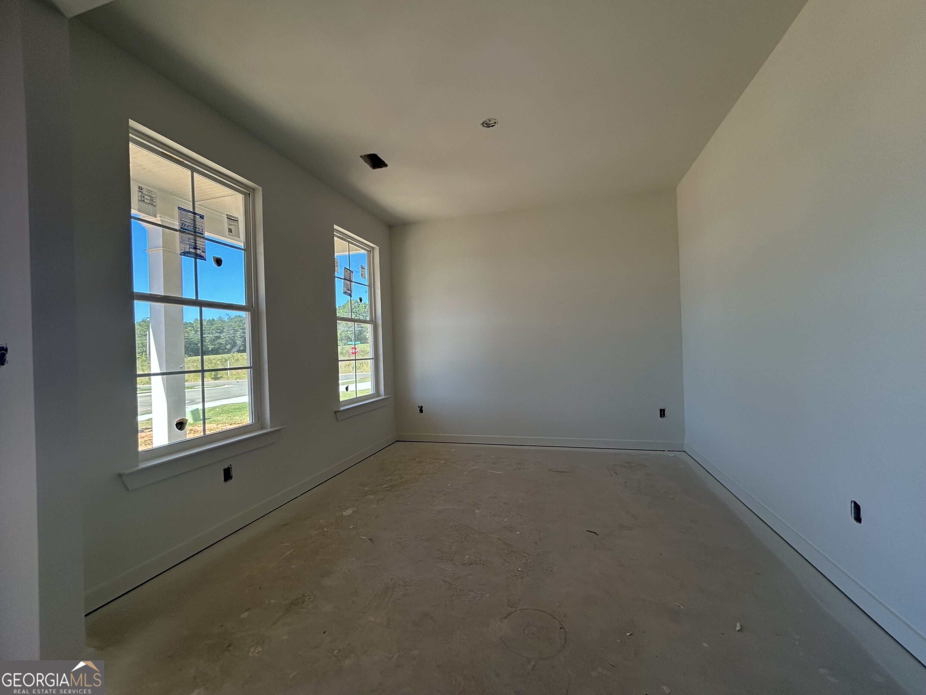 210 Ruby Robin Drive Property Photo 2