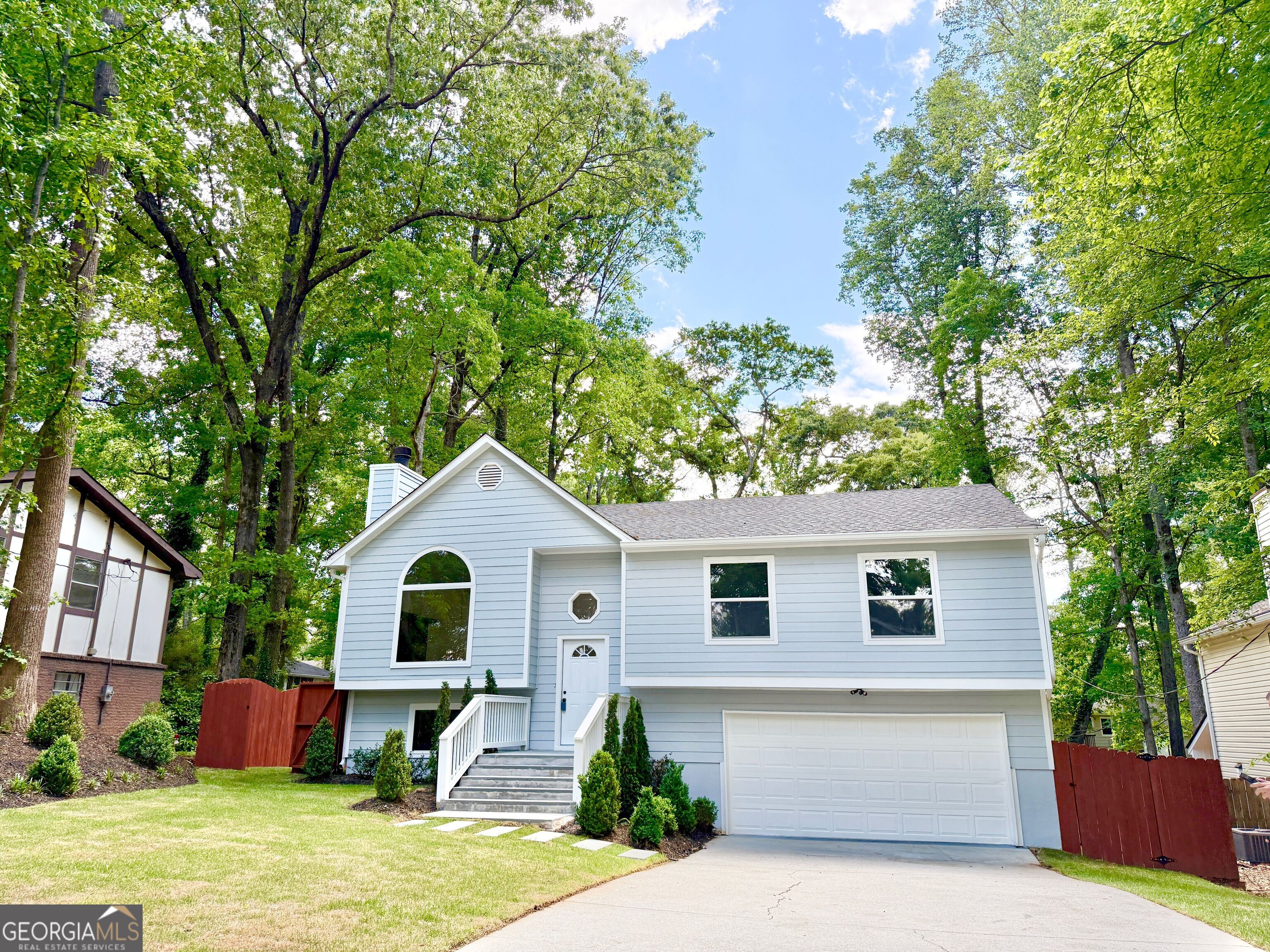 8399 Lake Drive Property Photo 1