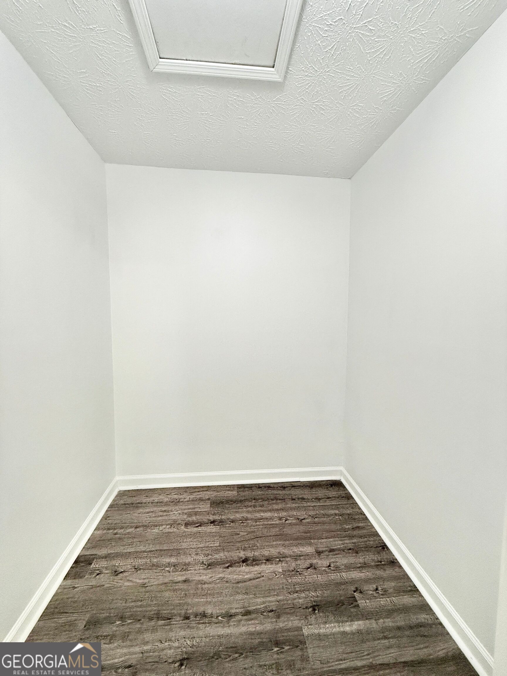 8399 Lake Drive Property Photo 16