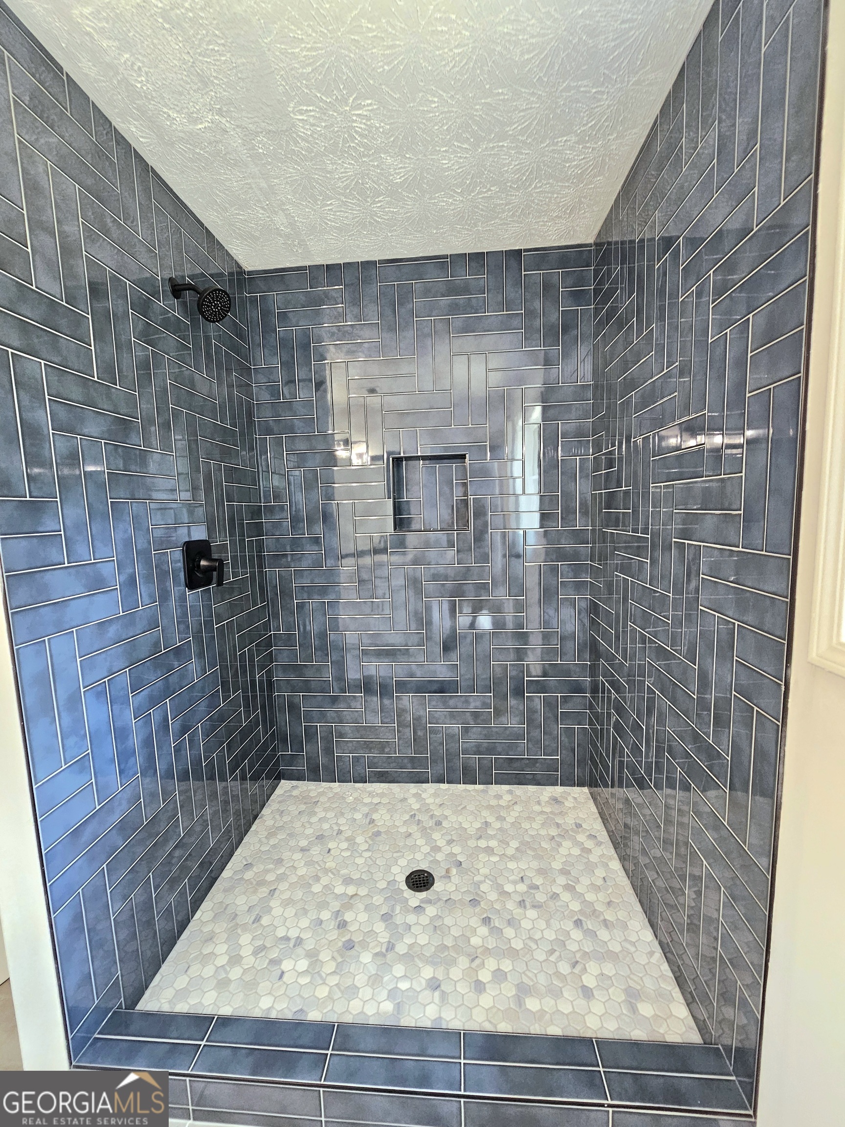 8399 Lake Drive Property Photo 19
