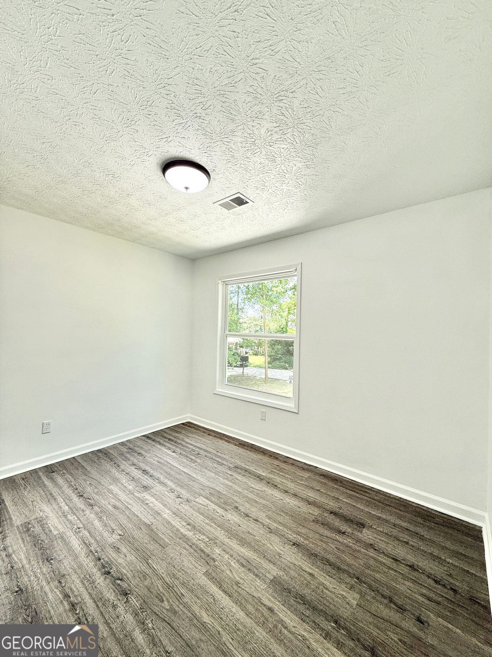 8399 Lake Drive Property Photo 22