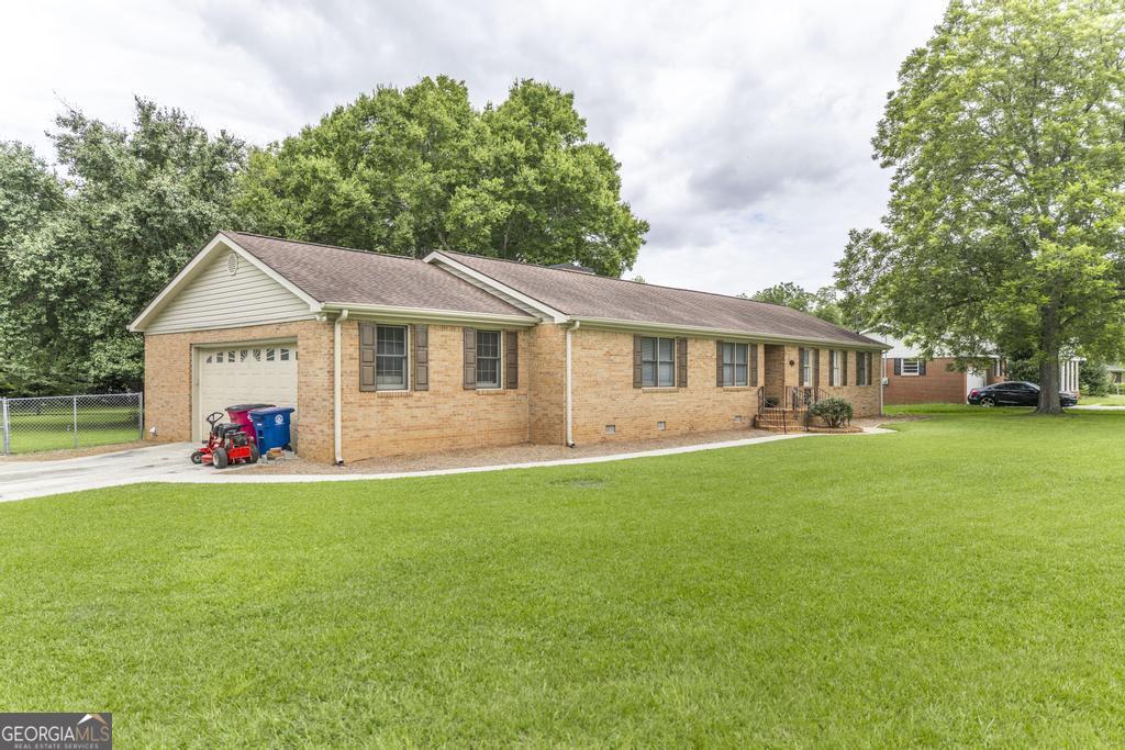 3708 Jones Road Property Photo 6