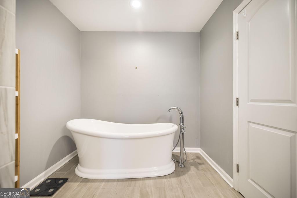 3708 Jones Road Property Photo 21