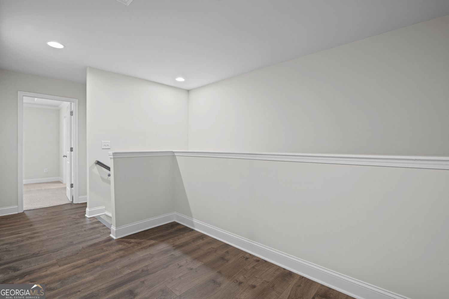 2779 White Oak Lane # 20 Property Photo 19