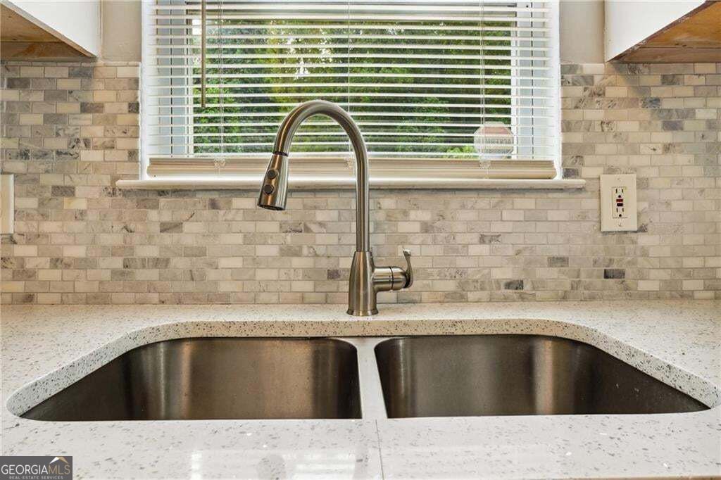 1051 Ada Avenue Nw Property Photo 15