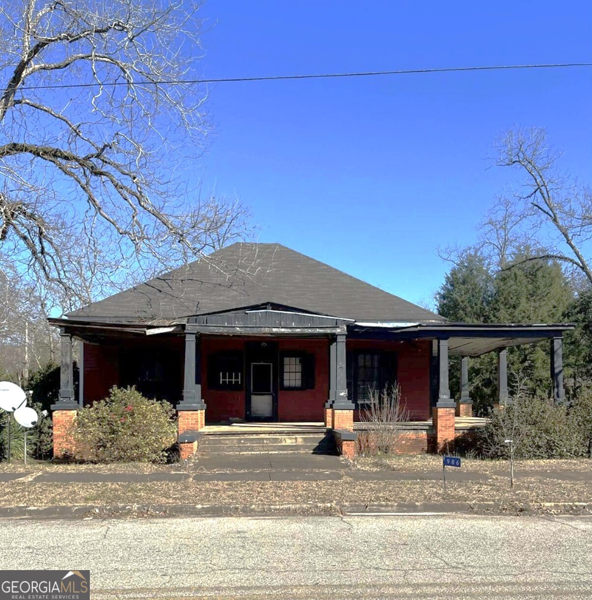 986 Alston Street Property Photo 1