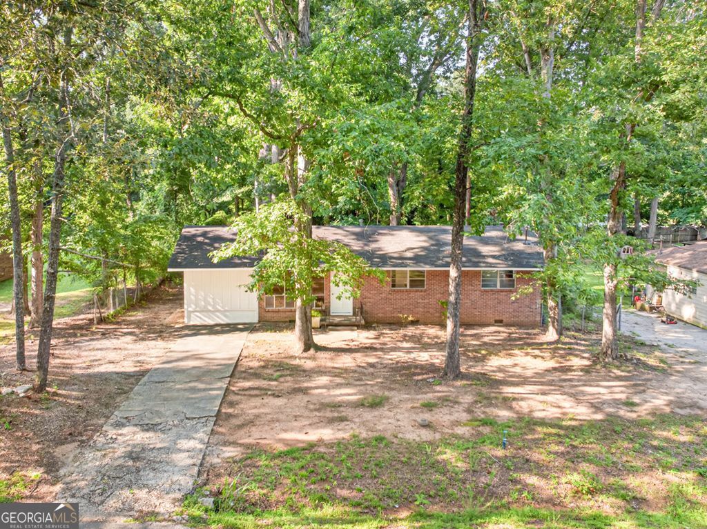 610 Vincent Drive Property Photo 5