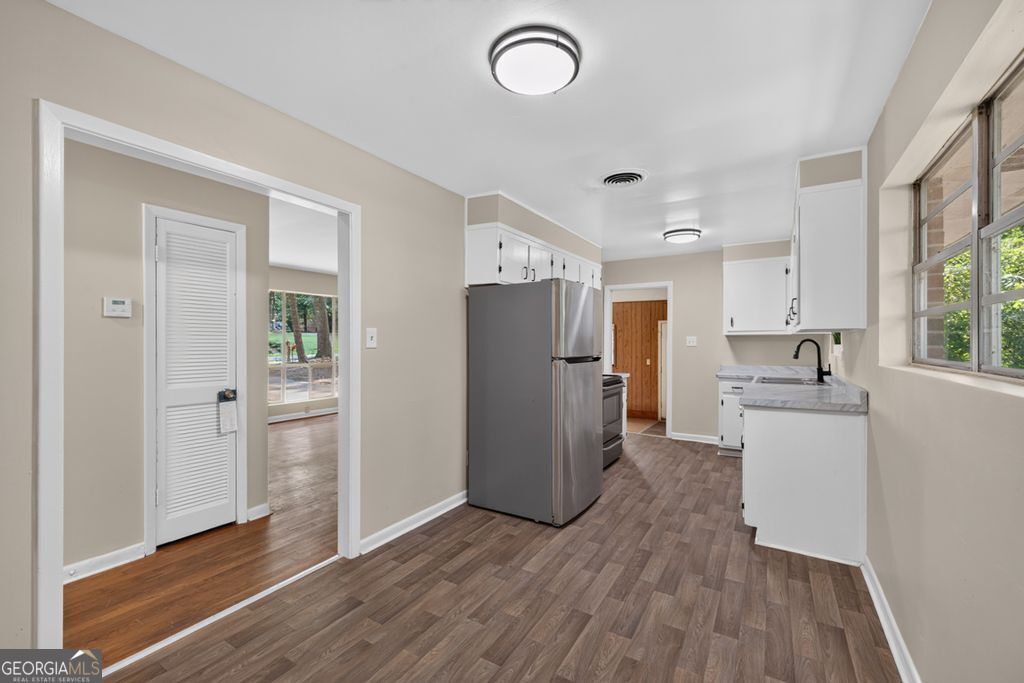 610 Vincent Drive Property Photo 10