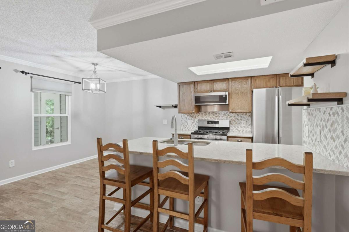 3073 Westwood Way Property Photo 6