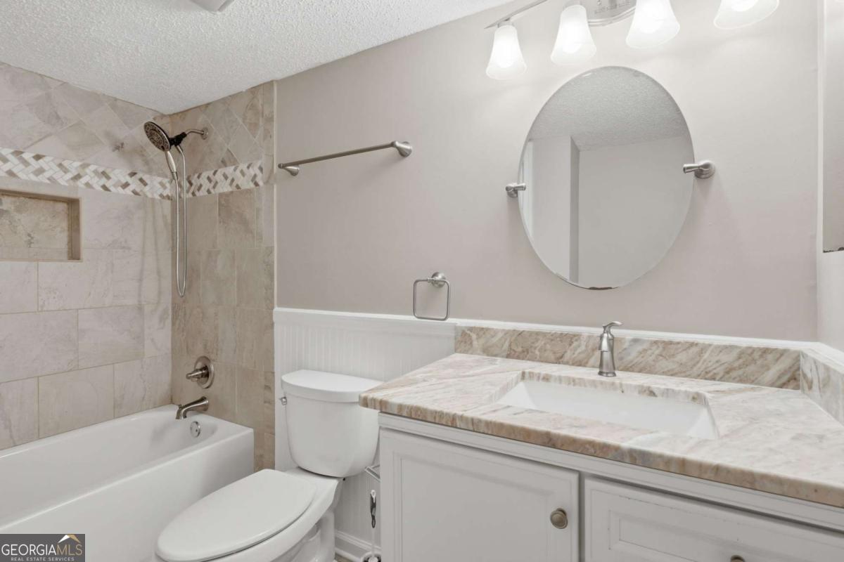 3073 Westwood Way Property Photo 8