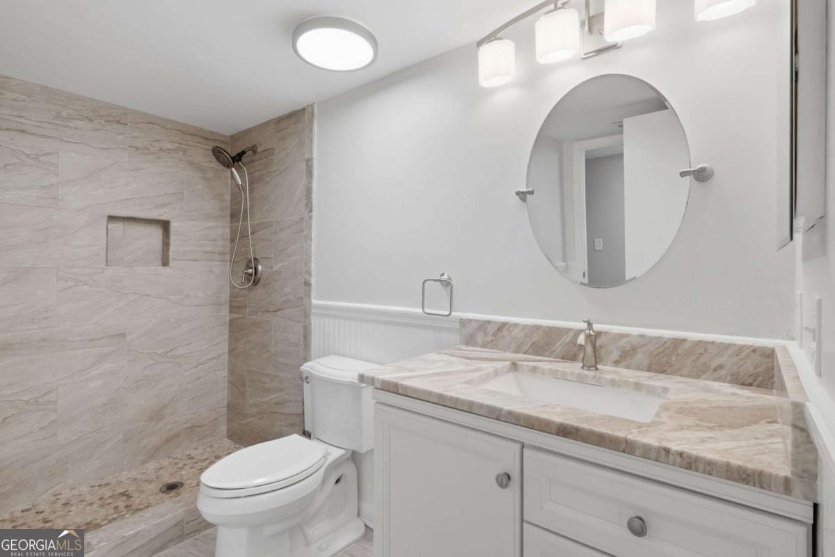 3073 Westwood Way Property Photo 10