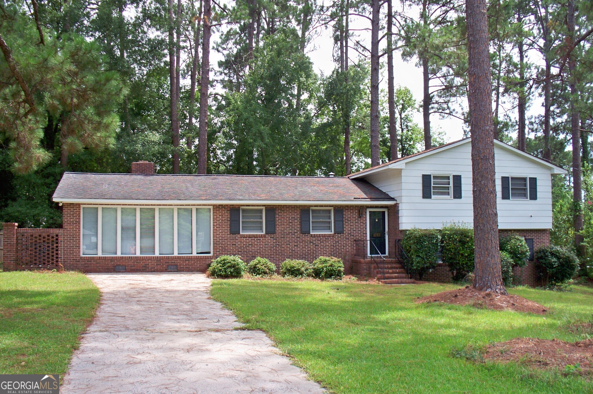 1707 Briarcliff Court Property Photo 1