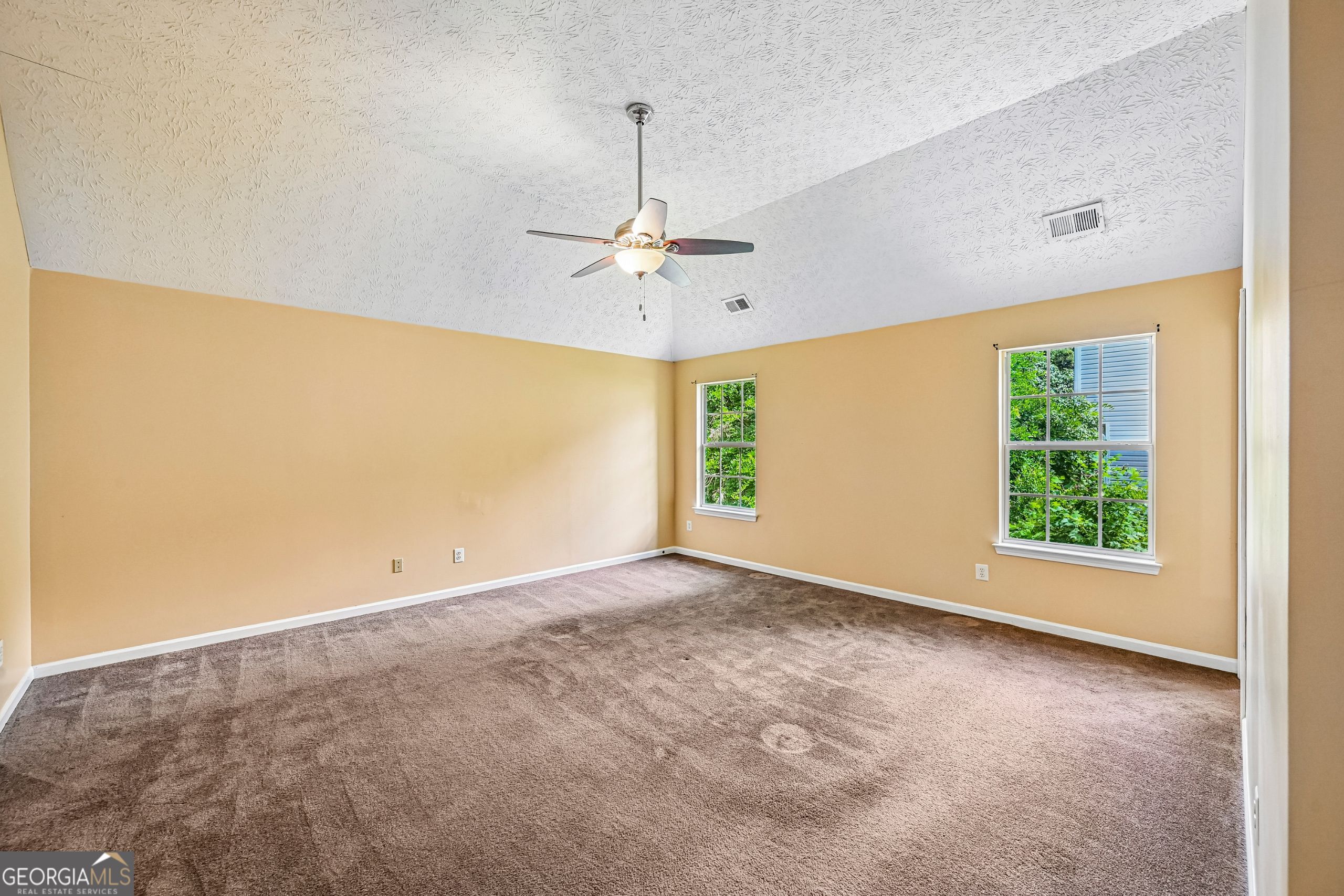 2083 Dylan Court Property Photo 4