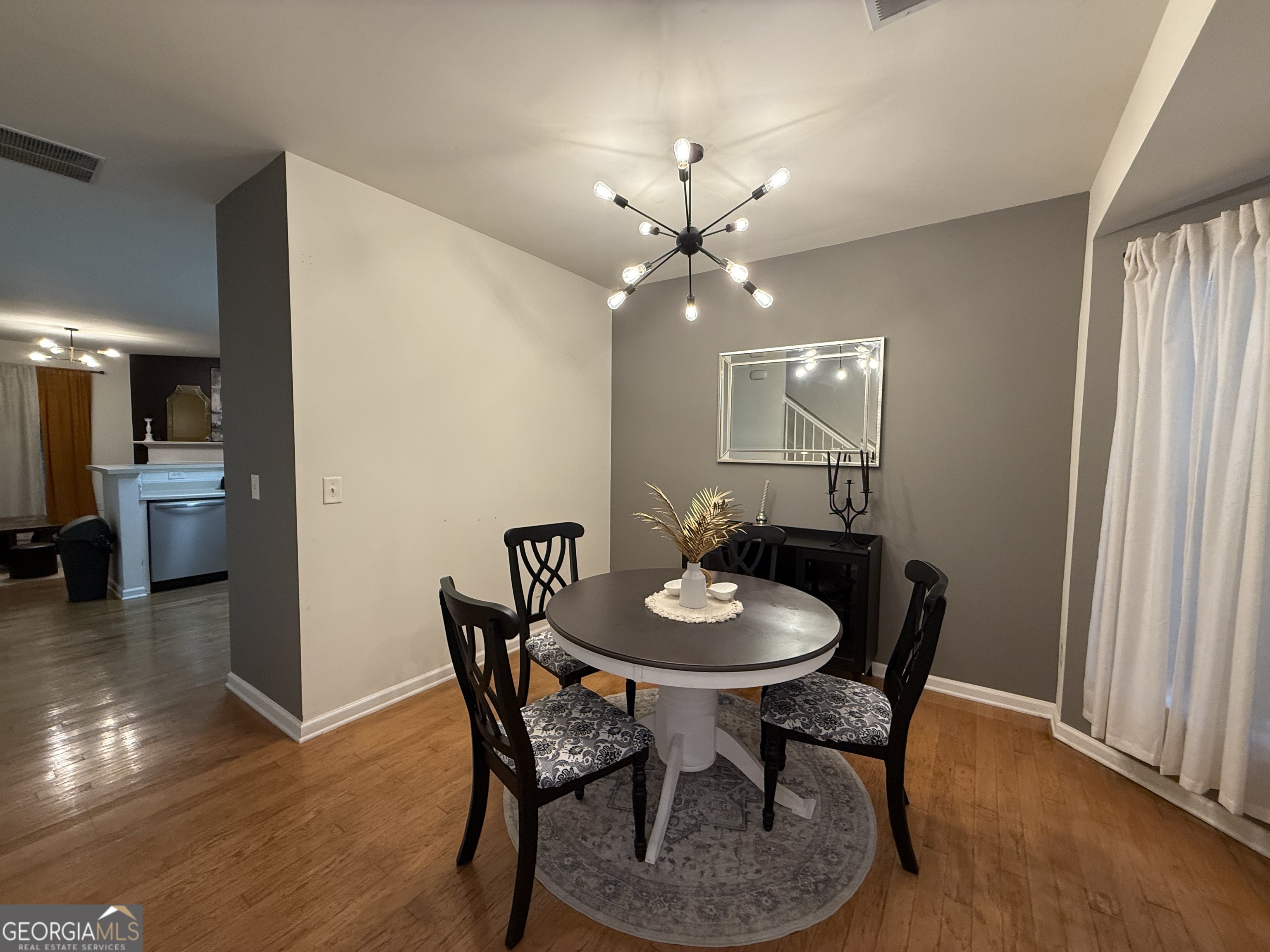 1487 Cove Creek Circle Property Photo 2