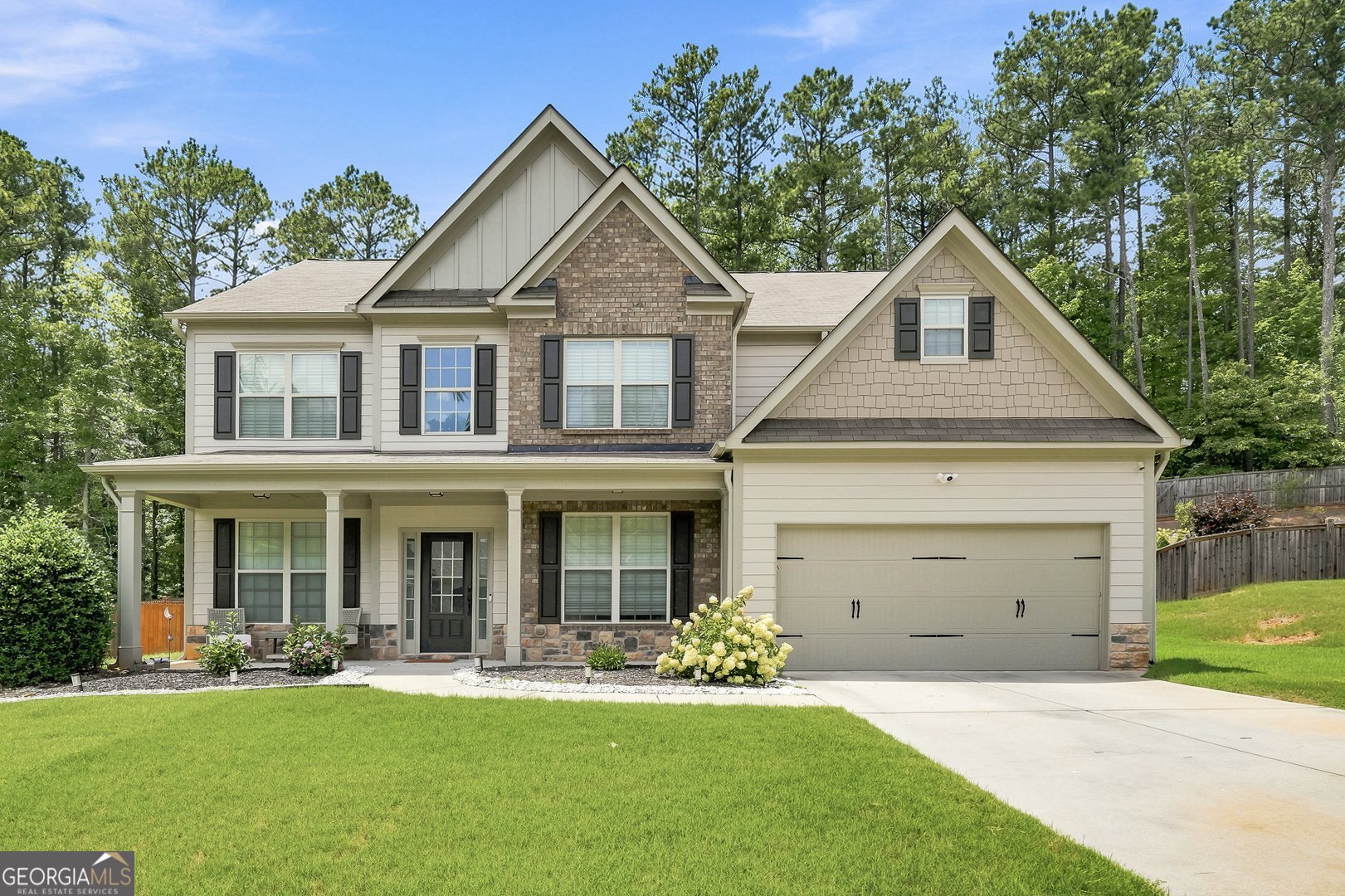 810 Springs Crest Drive Property Photo 1