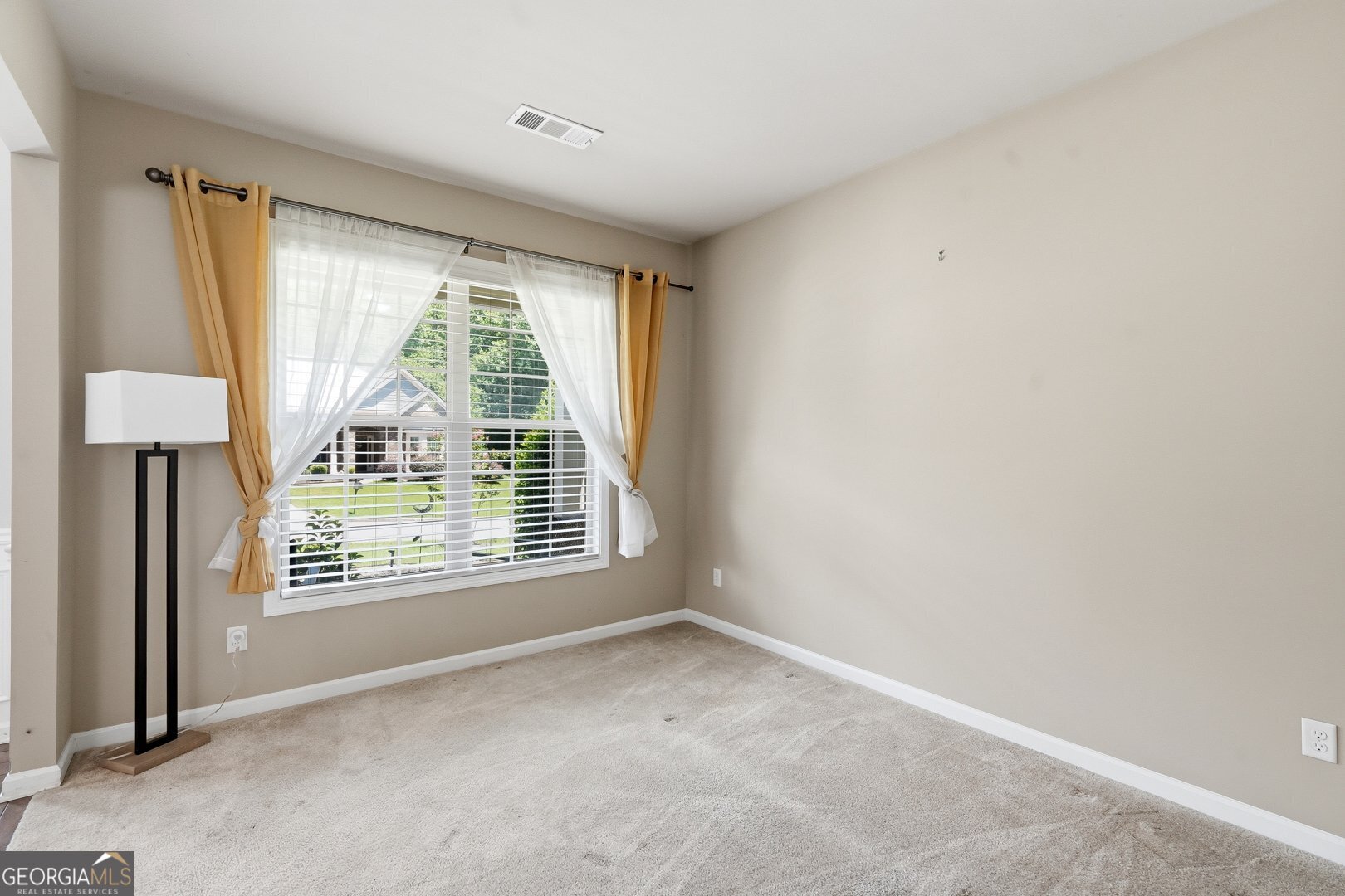 810 Springs Crest Drive Property Photo 12
