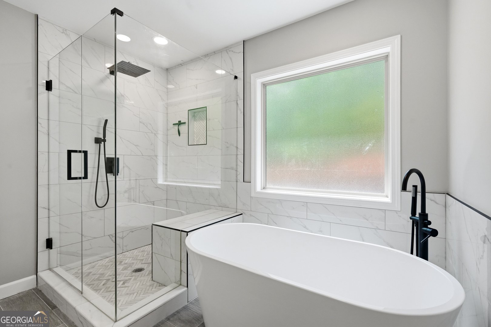 810 Springs Crest Drive Property Photo 18