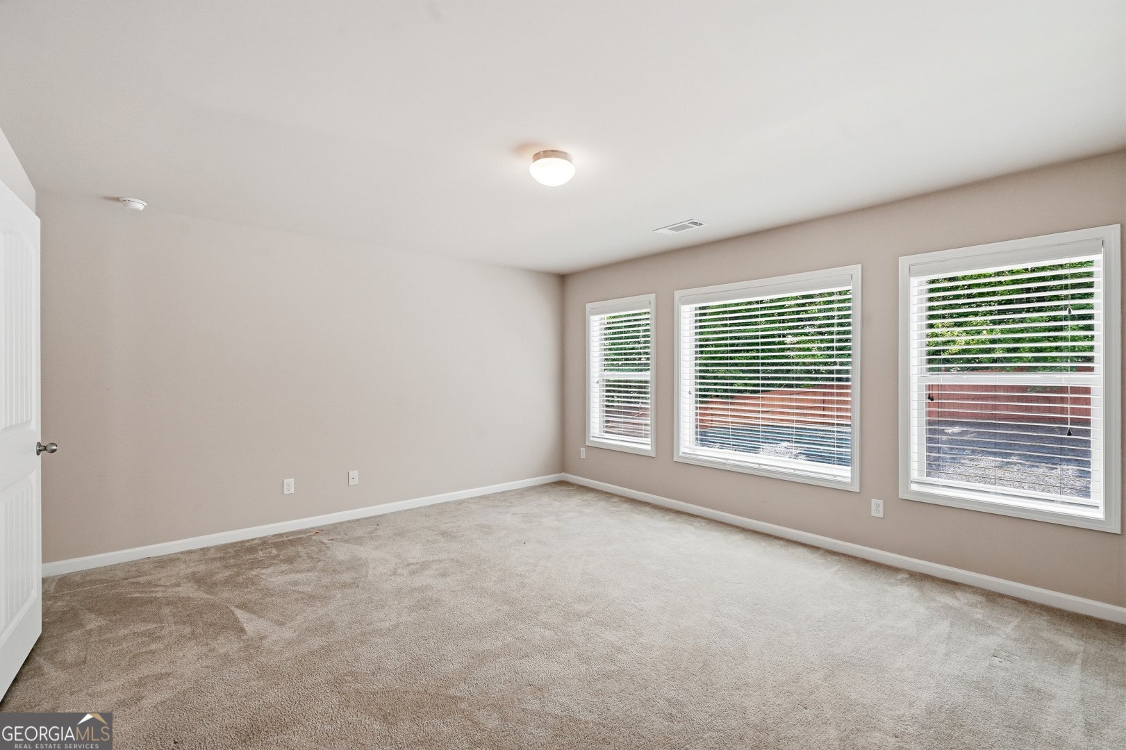 810 Springs Crest Drive Property Photo 24