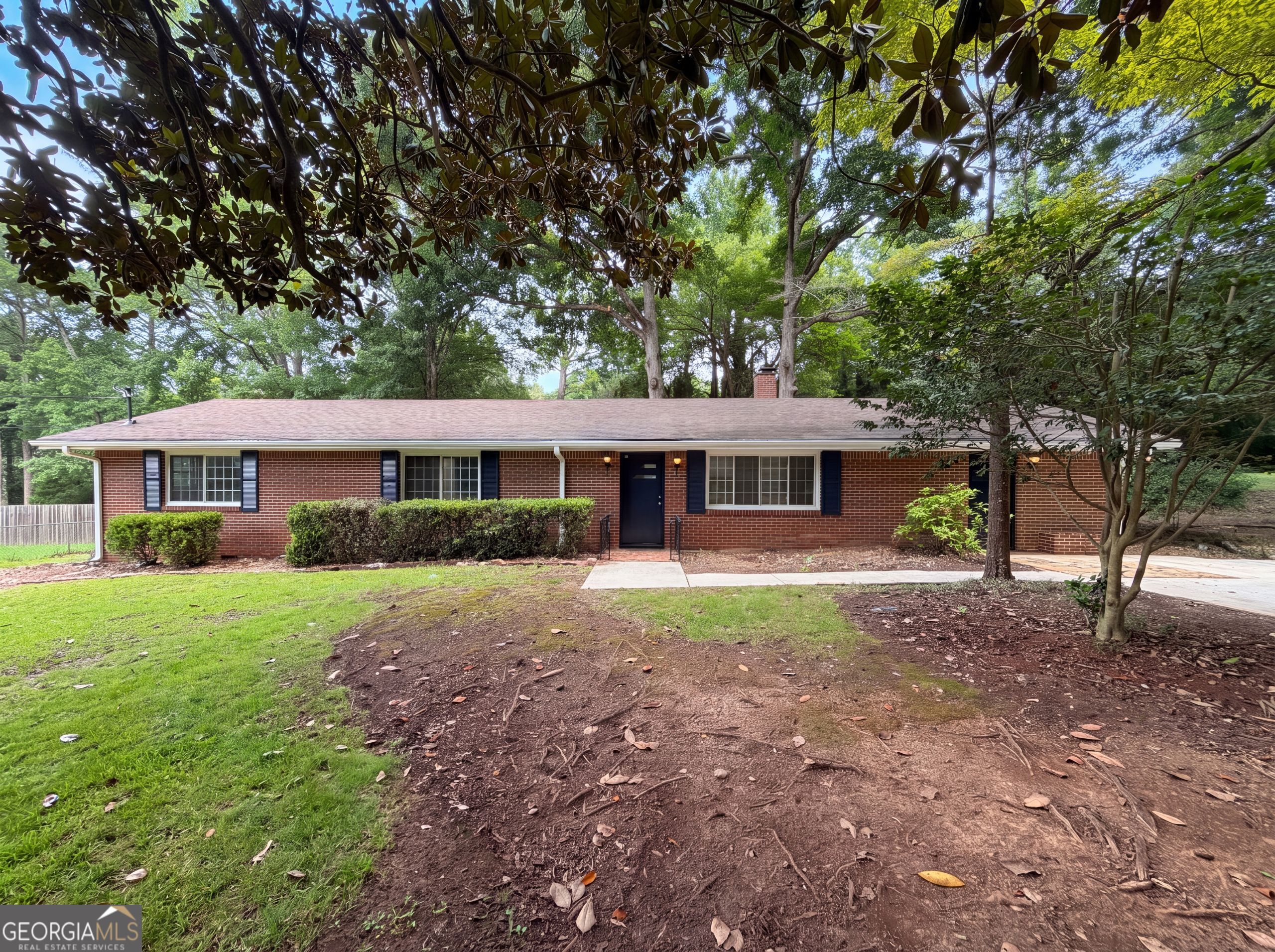 210 Pinewood Lane Property Photo 1
