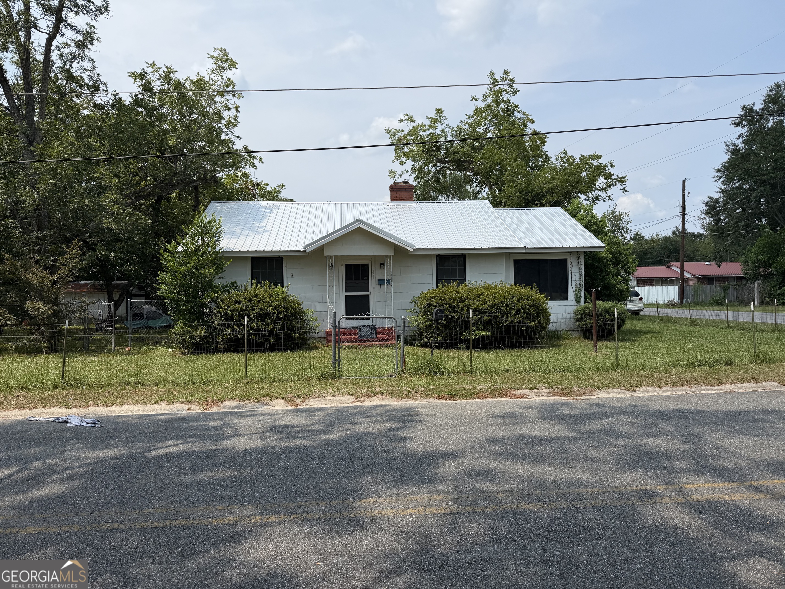 1302 Elizabeth Street Property Photo 1