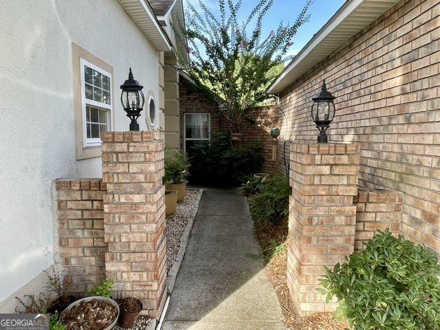 1650 Pondside Drive Property Photo 3