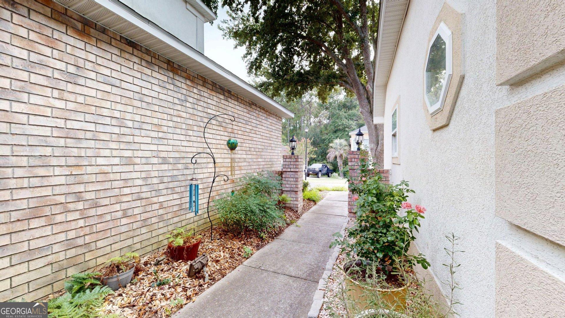 1650 Pondside Drive Property Photo 4