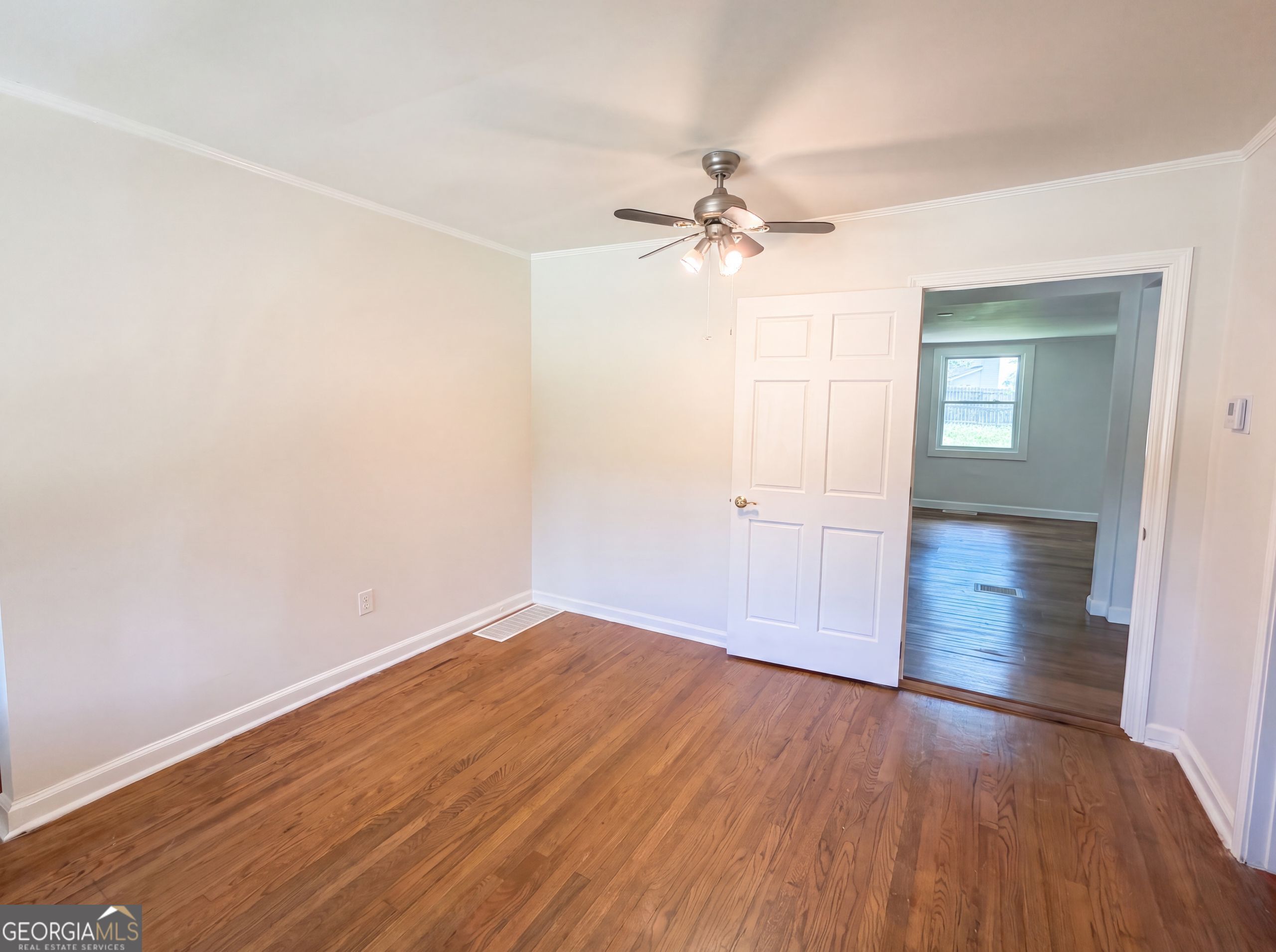 5656 Salem Road Property Photo 4