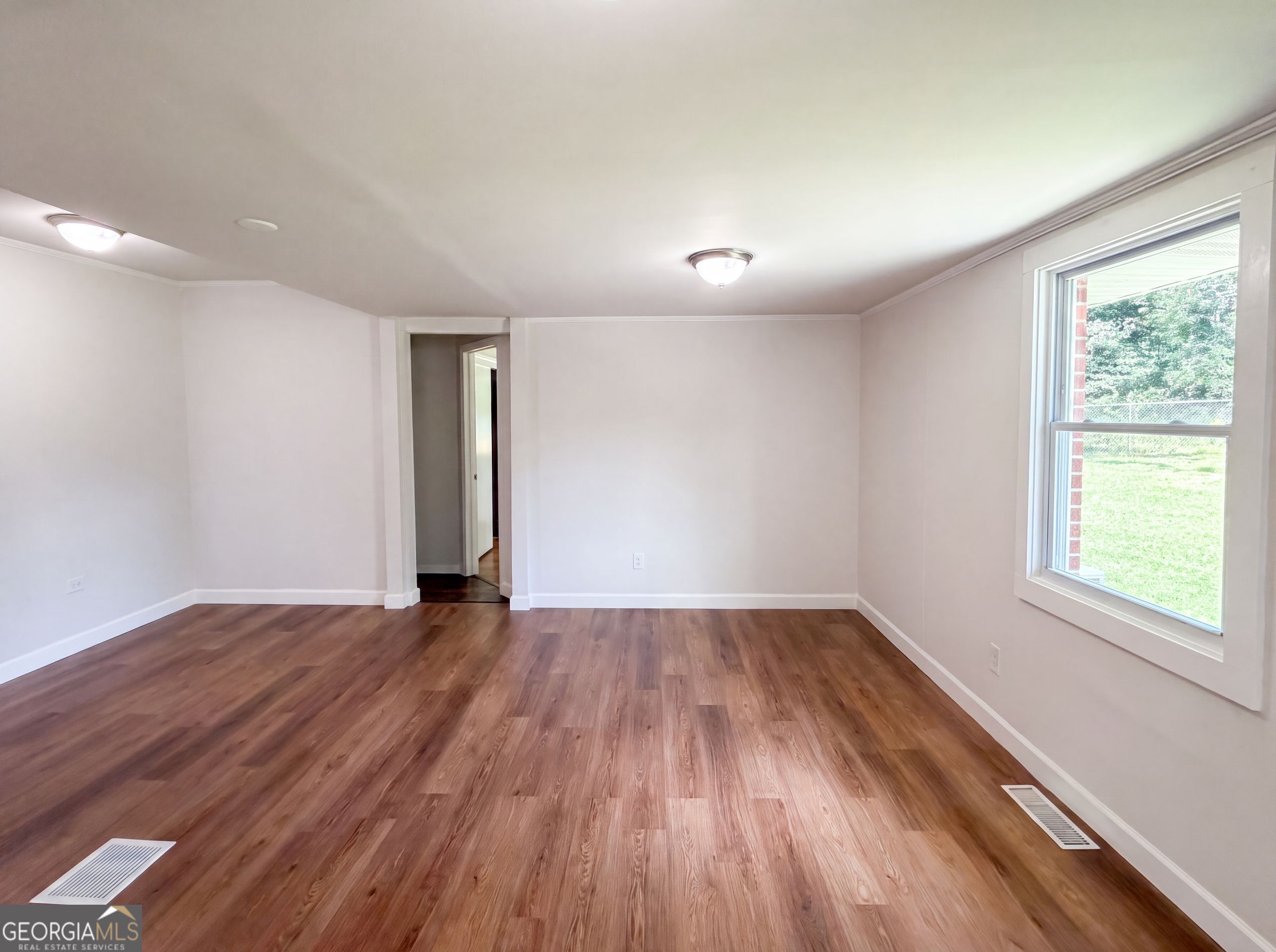 5656 Salem Road Property Photo 6