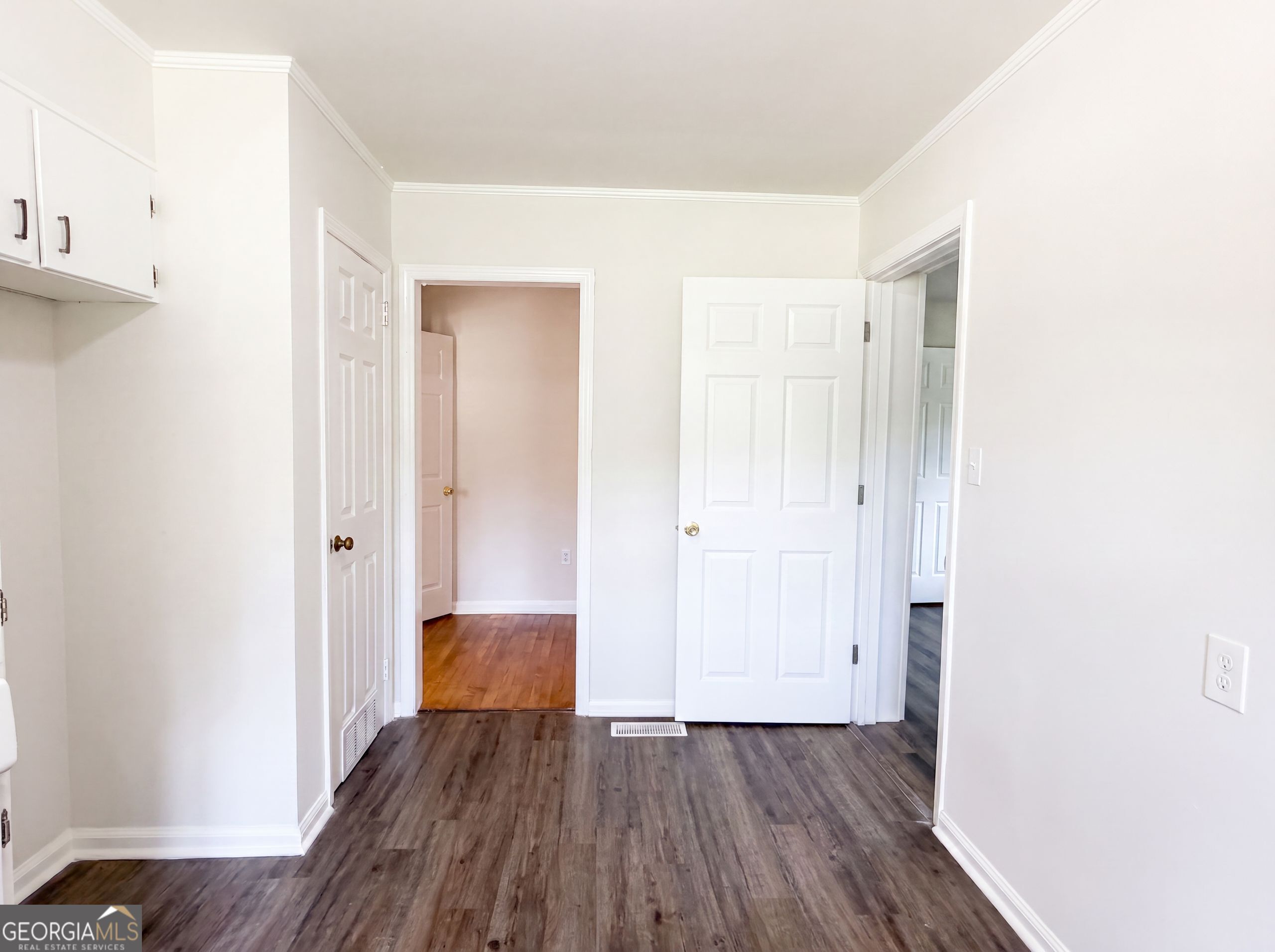 5656 Salem Road Property Photo 11